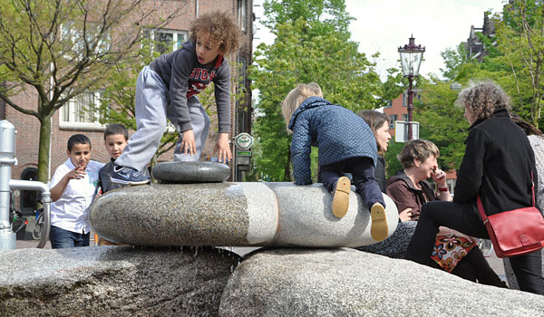 boerhaaveplein-stenen-met-pomp-2.jpg